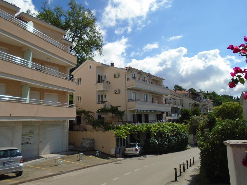 Apartments Kanli Kula Herceg Novi Exterior photo